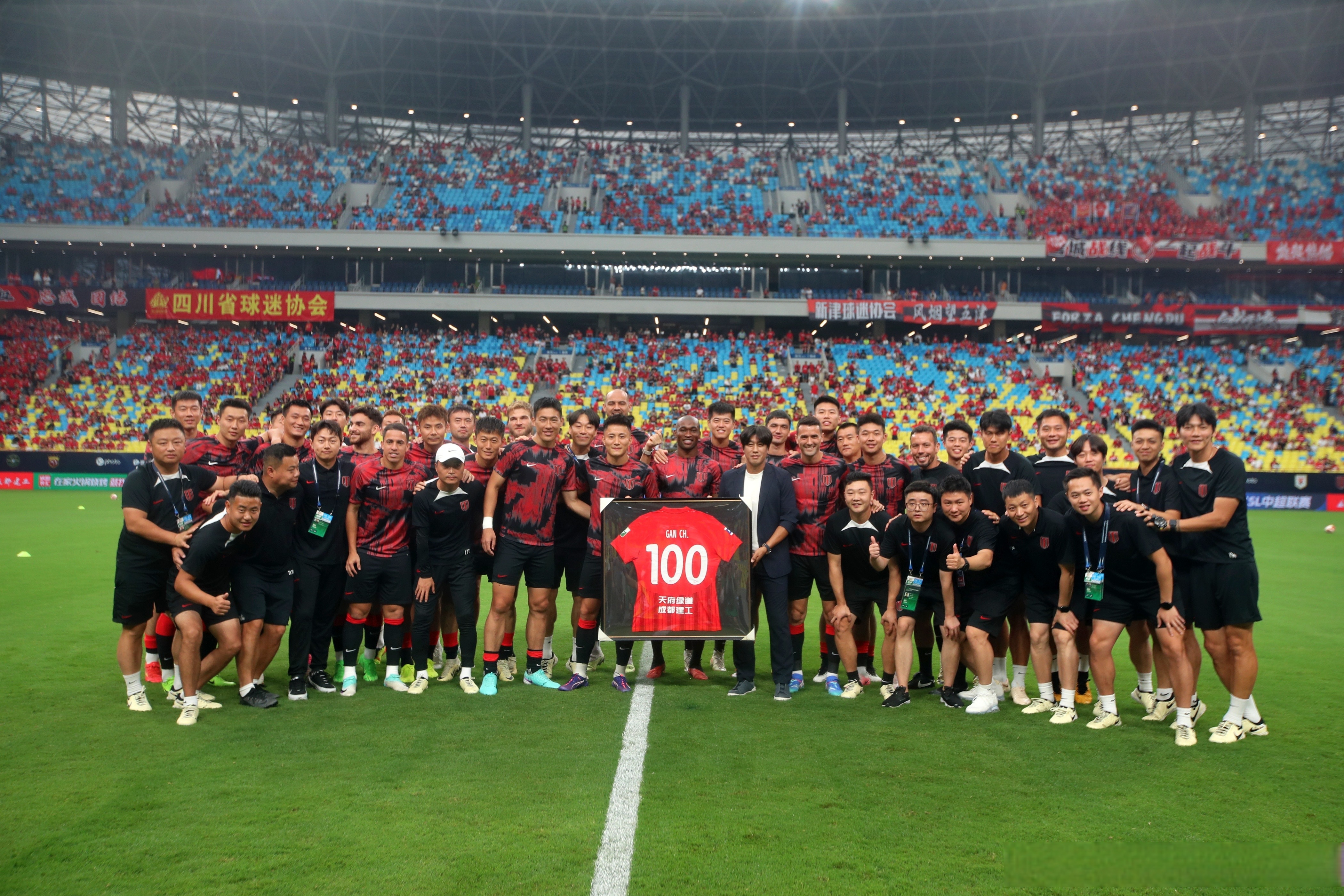 关于新加坡队在新加坡国家体育场砥砺前行的信息 关于新加坡队在新加坡国家体育场砥砺前行的信息